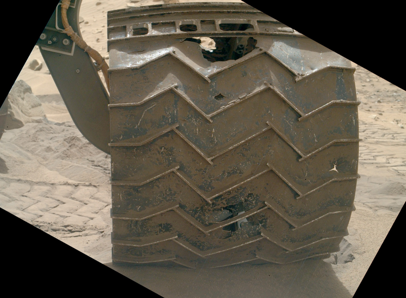 Illustration for article titled Curiosity's Wheels Are Falling Apart (And How We Can Solve It)
